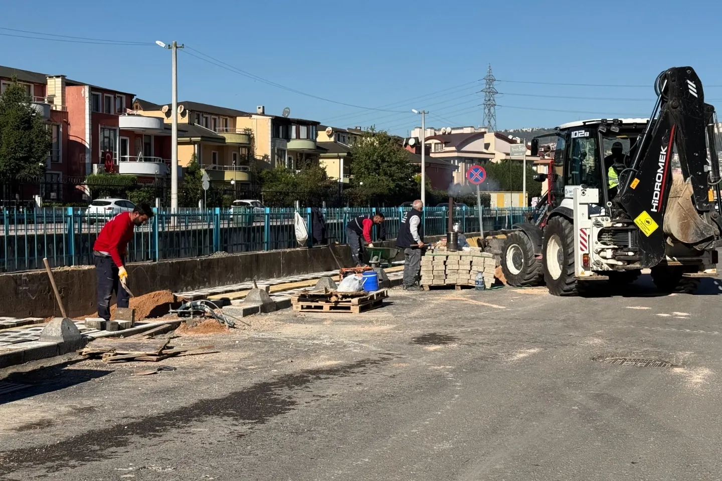 İzmit Belediyesi’nden Alikahya Fatih ve Yahya Kaptan’a prestij dokunuşu