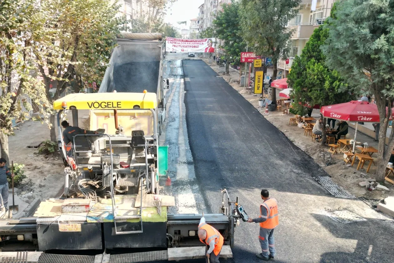 Kocaeli Zümrüt Sokak’ta asfalt ve aydınlatma hamlesi