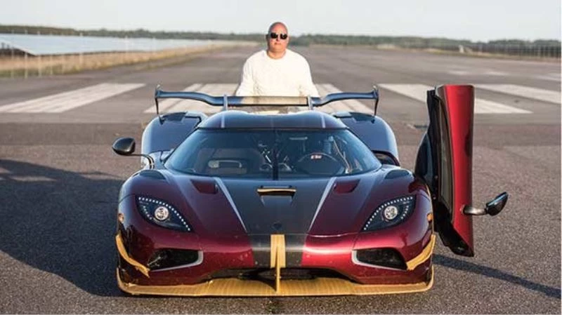 Koenigsegg Agera RS, Bugatti Chrion